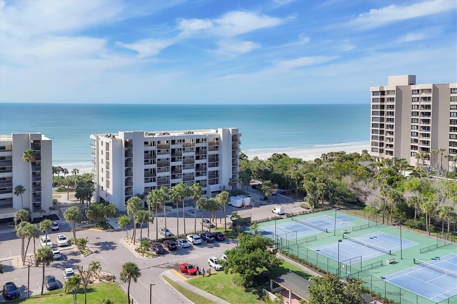 BEACHPLACE 1 - Residential