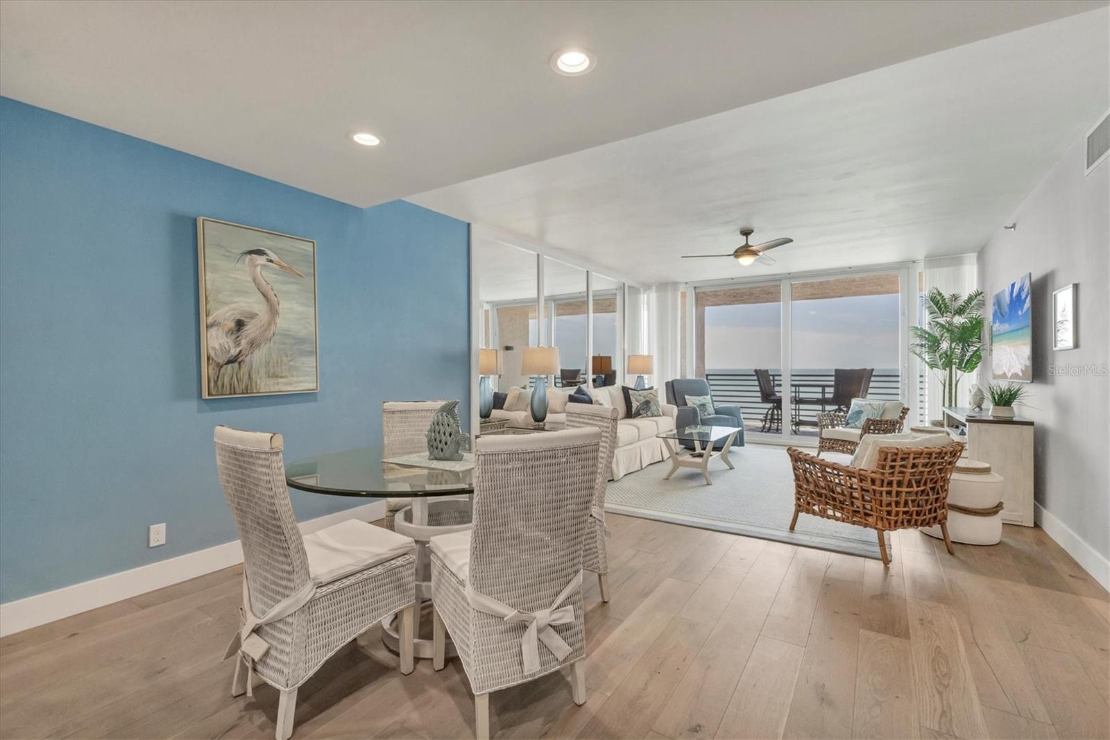 BEACHPLACE 1 - Residential