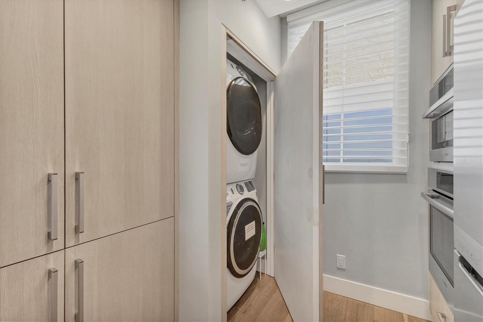 BEACHPLACE 1 - Residential