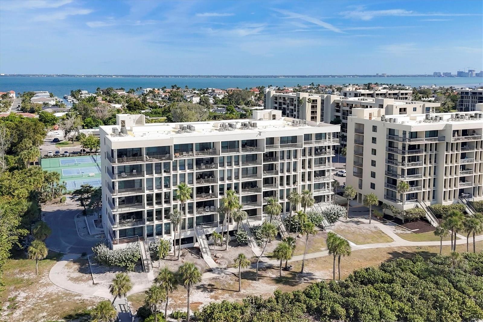 BEACHPLACE 1 - Residential