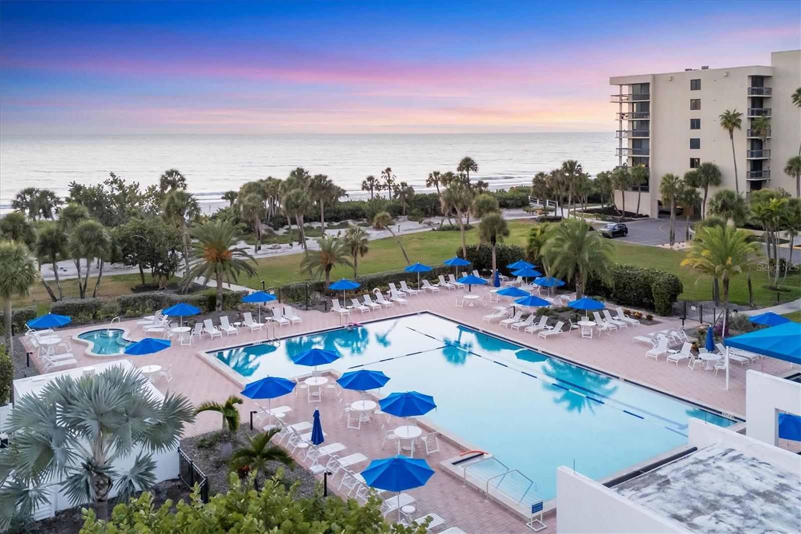 BEACHPLACE 1 - Residential