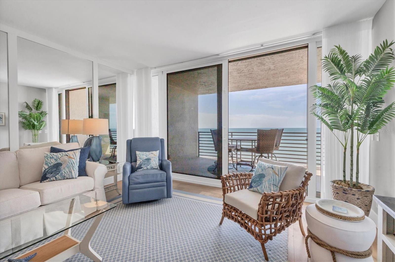 BEACHPLACE 1 - Residential