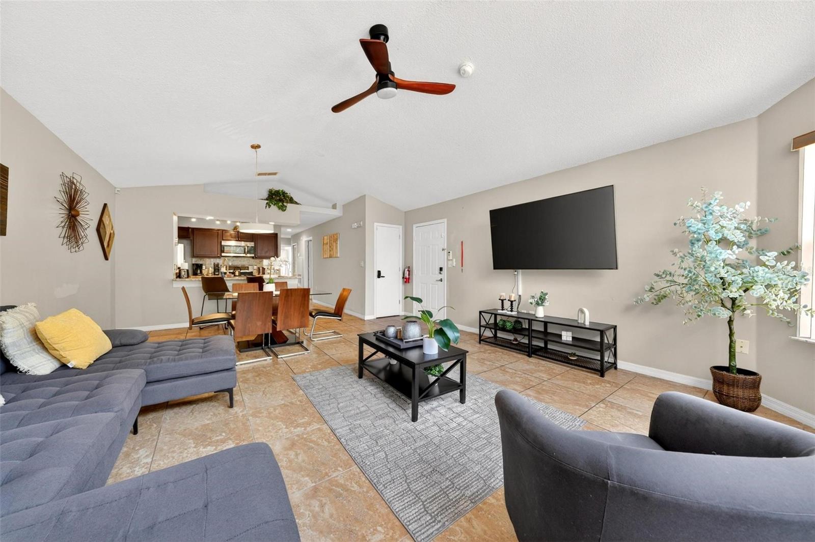 VILLAS AT ISLAND CLUB PH 9 - Residential