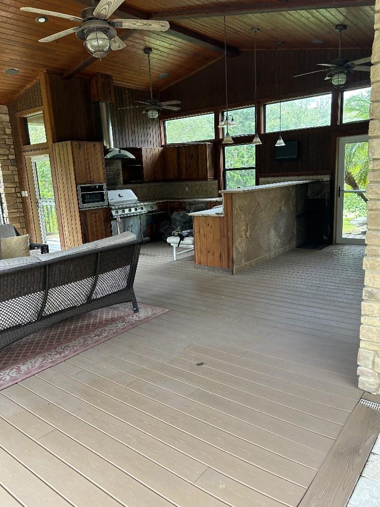 412 PINE BLUFF DRIVE