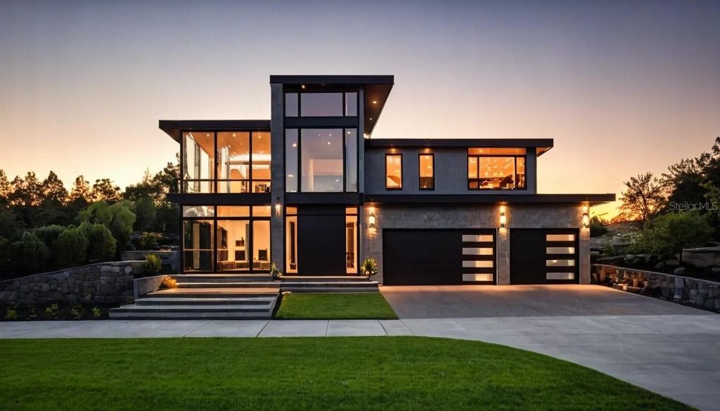 Photo of 2201 N Glenwood Drive, Tampa, FL 33602 (MLS # U8254306)