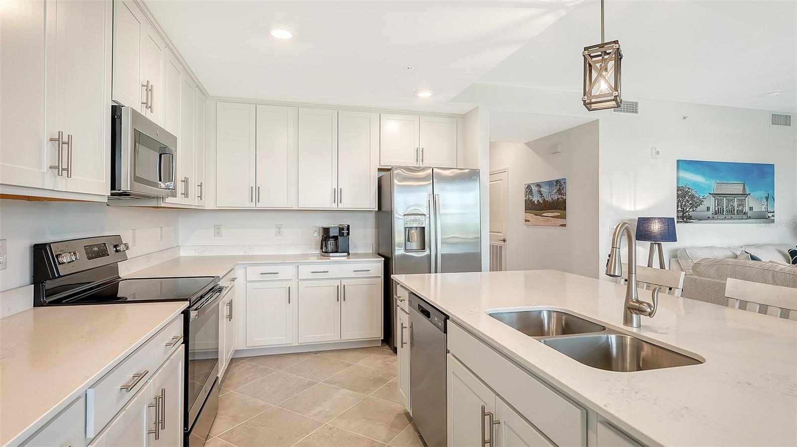 WELLEN PARK GOLF & COUNTRY CLUB - Residential Lease