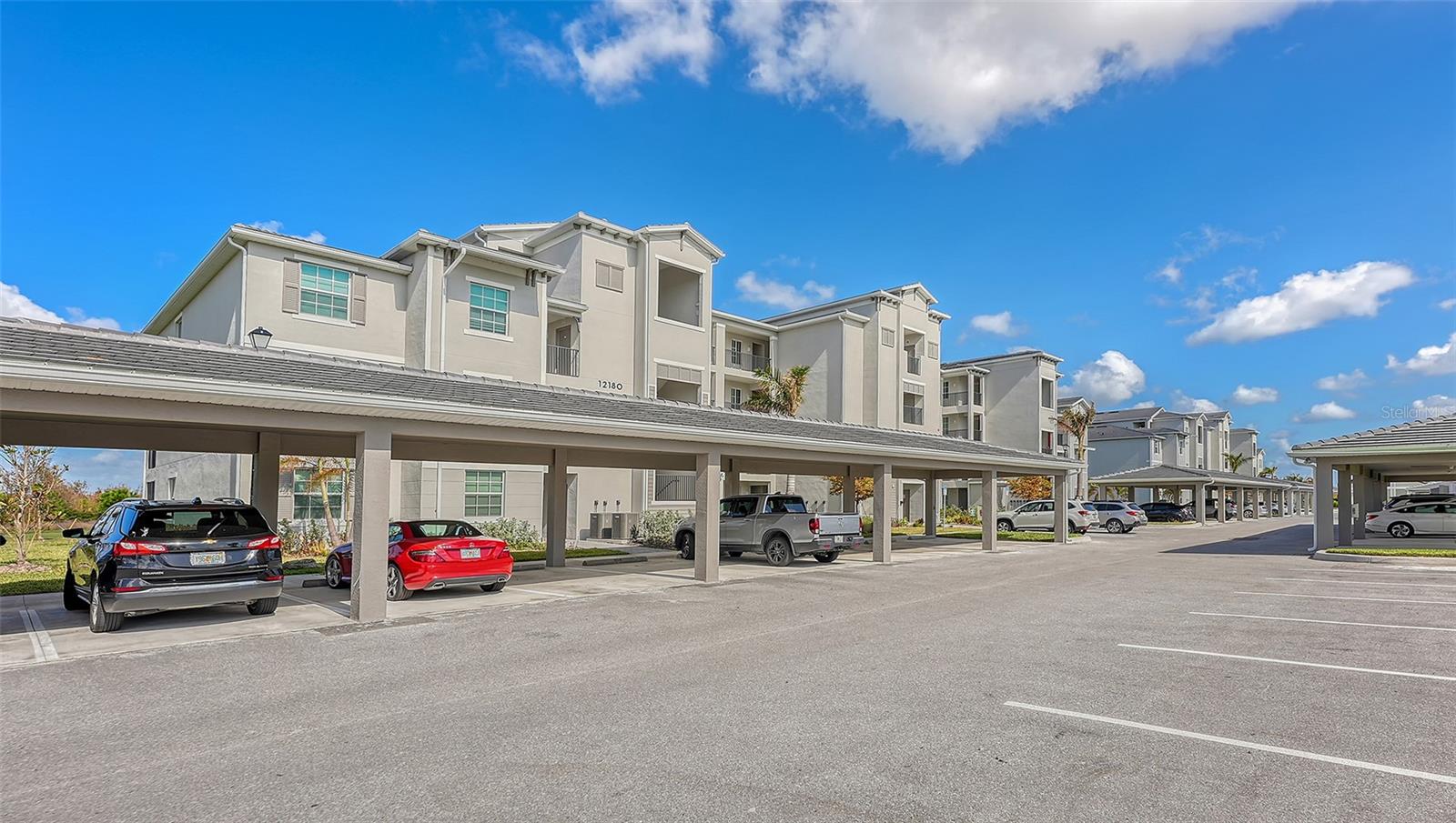WELLEN PARK GOLF & COUNTRY CLUB - Residential Lease