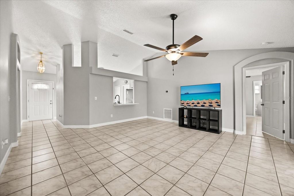 Photo of 1122 Hackberry Drive, Orlando, FL 32825 (MLS # S5144721)