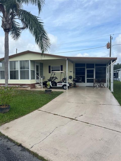 A home in ELLENTON