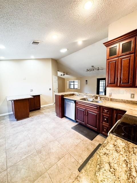 SILVER WOODS - Residential