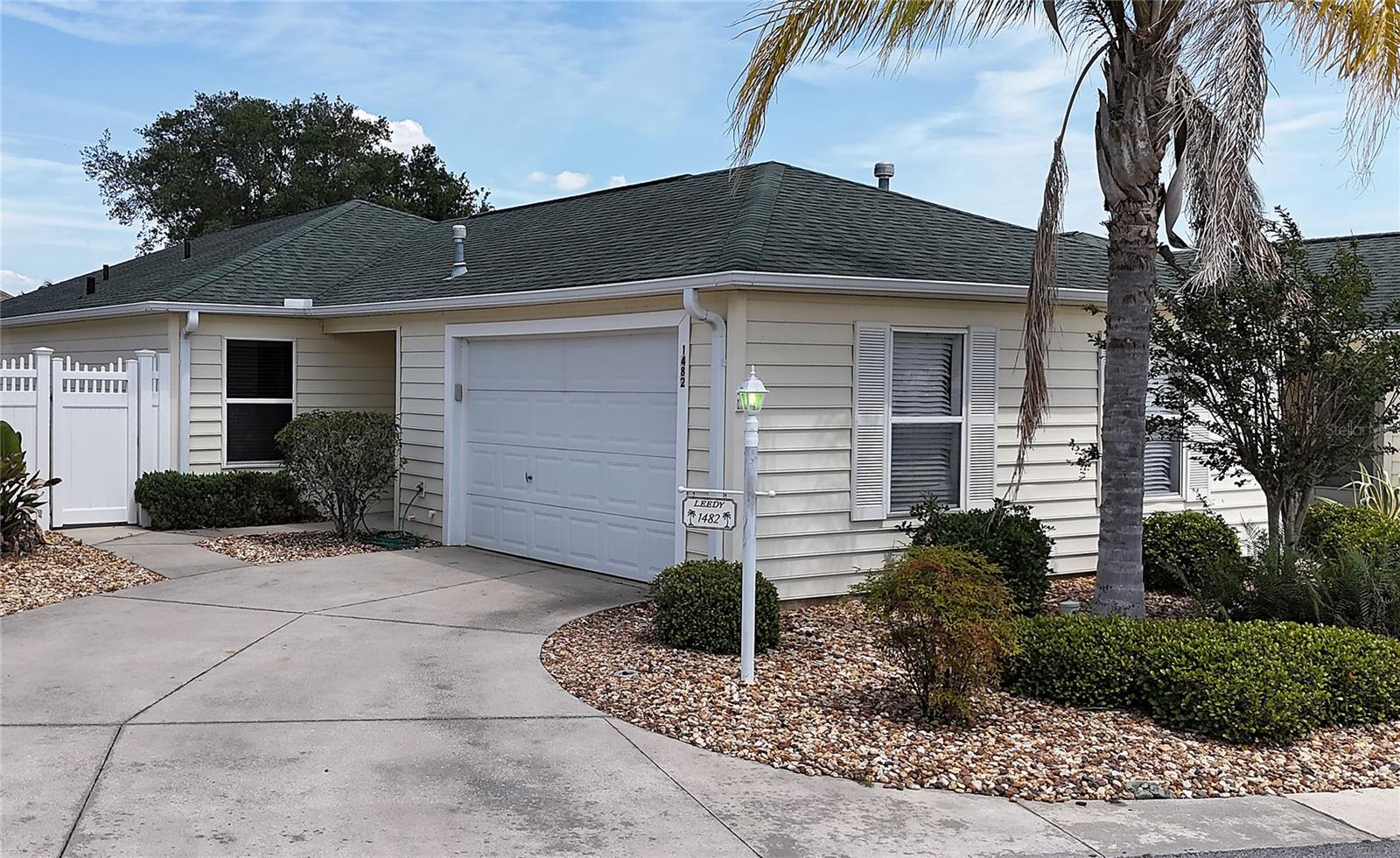 1482 AZTECA LOOP
