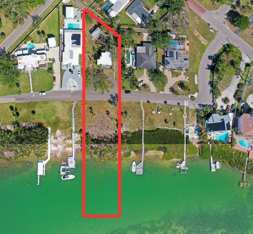 Photo of 636 Sunset Drive S, St Petersburg, FL 33707 (MLS # TB8463207)