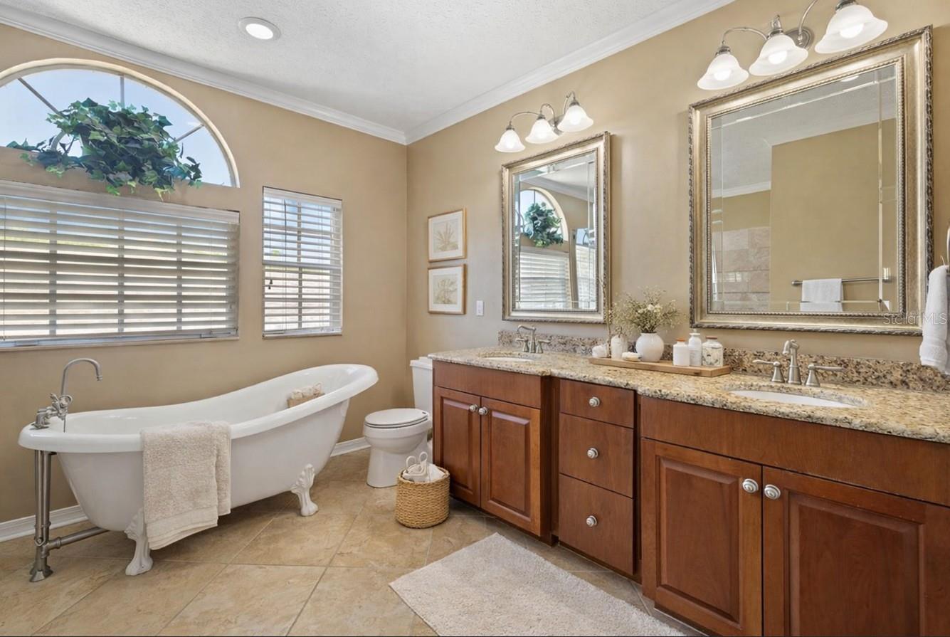 CHEVAL TENNIS VILLG CONDO 4 - Residential