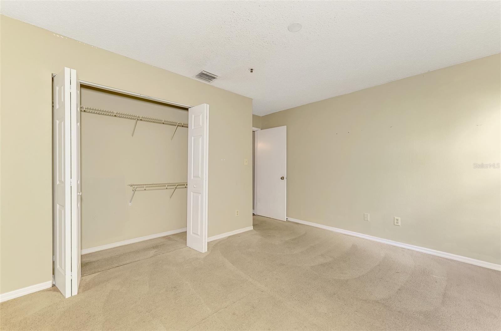 VINTAGE GRAND - Residential