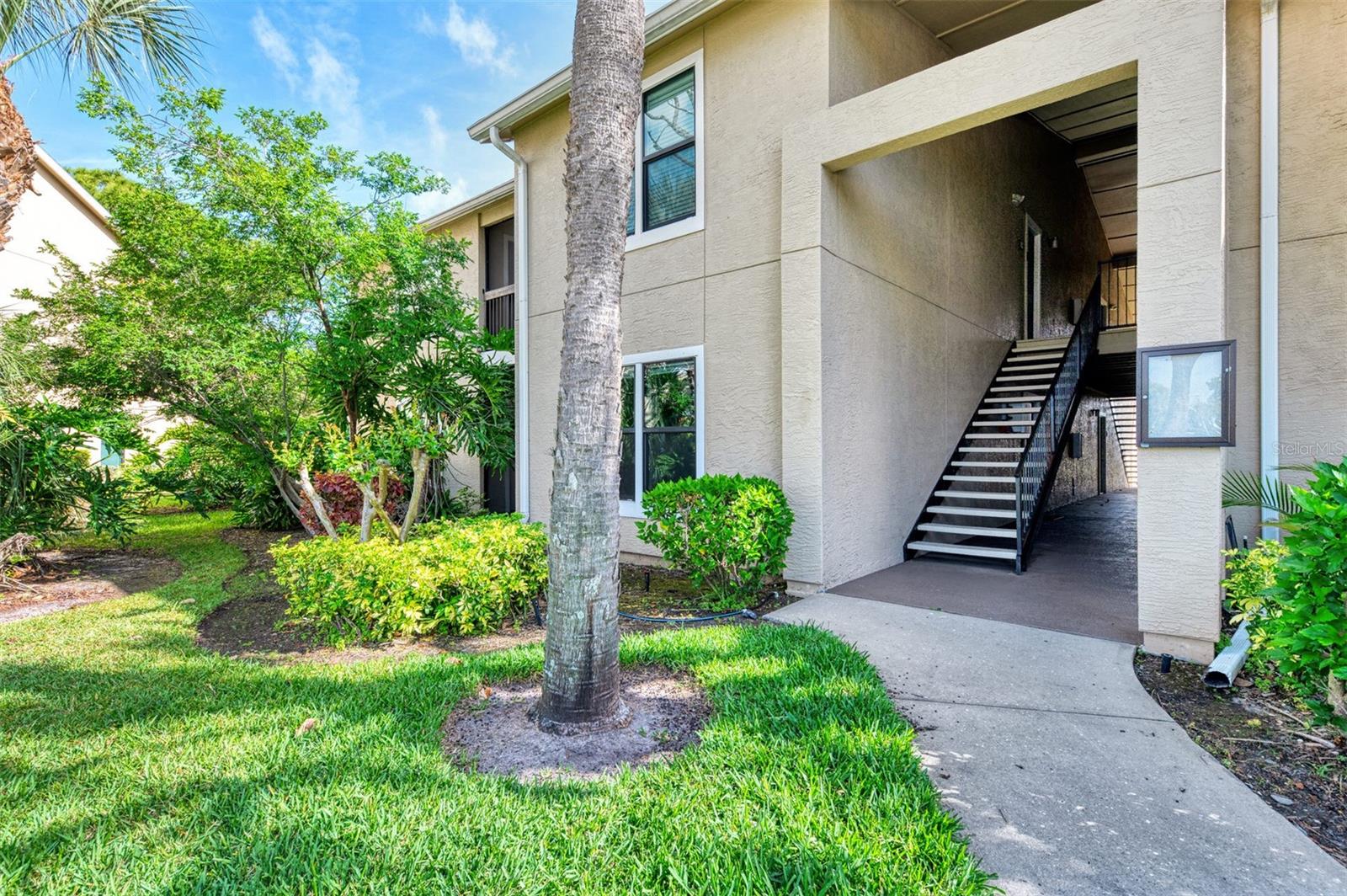 VINTAGE GRAND - Residential