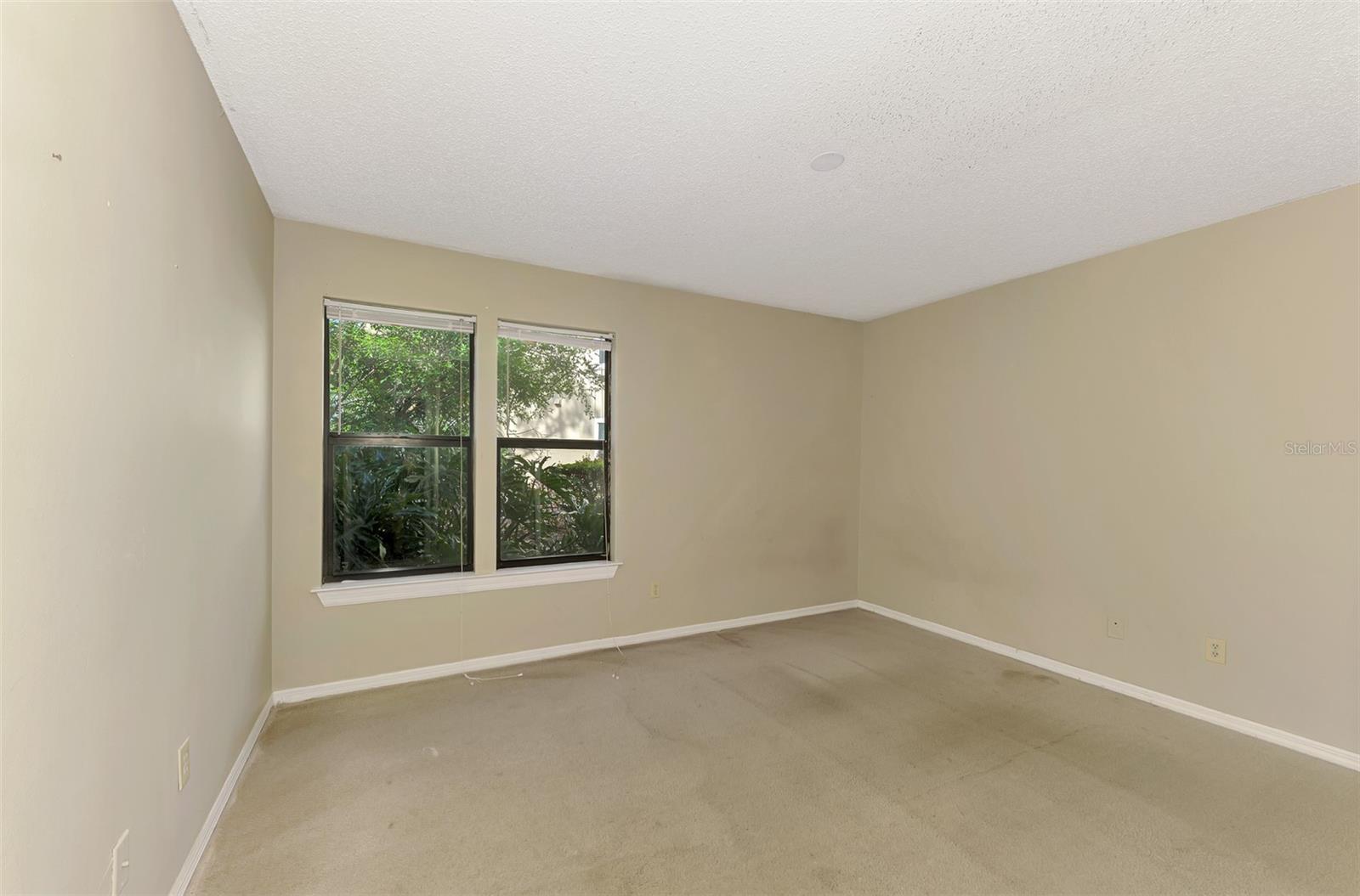 VINTAGE GRAND - Residential