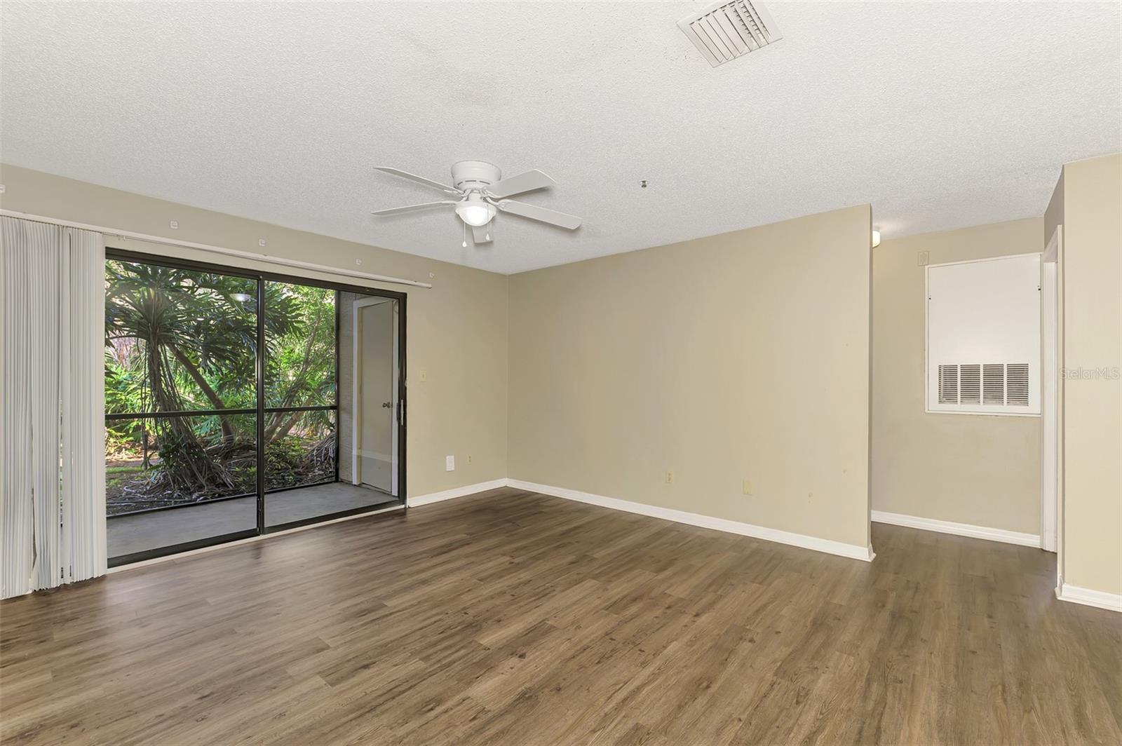 VINTAGE GRAND - Residential