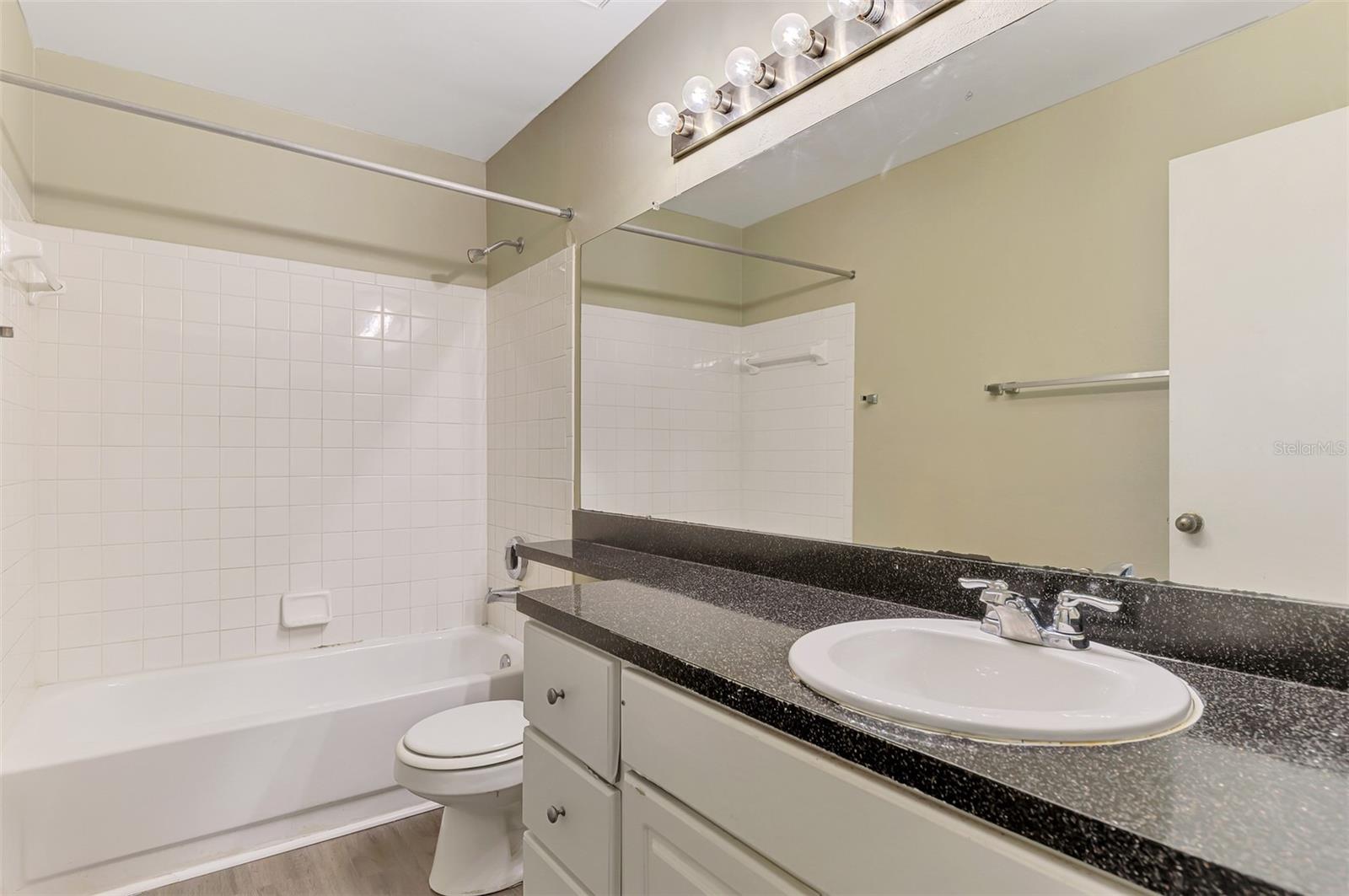 VINTAGE GRAND - Residential