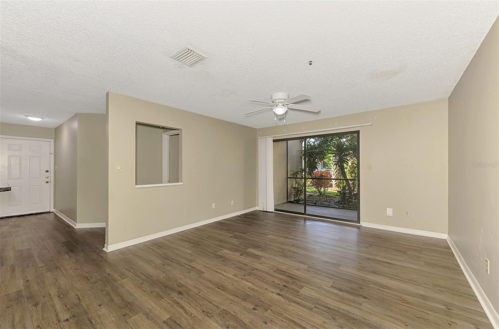 VINTAGE GRAND - Residential