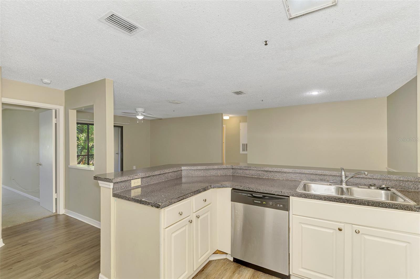 VINTAGE GRAND - Residential