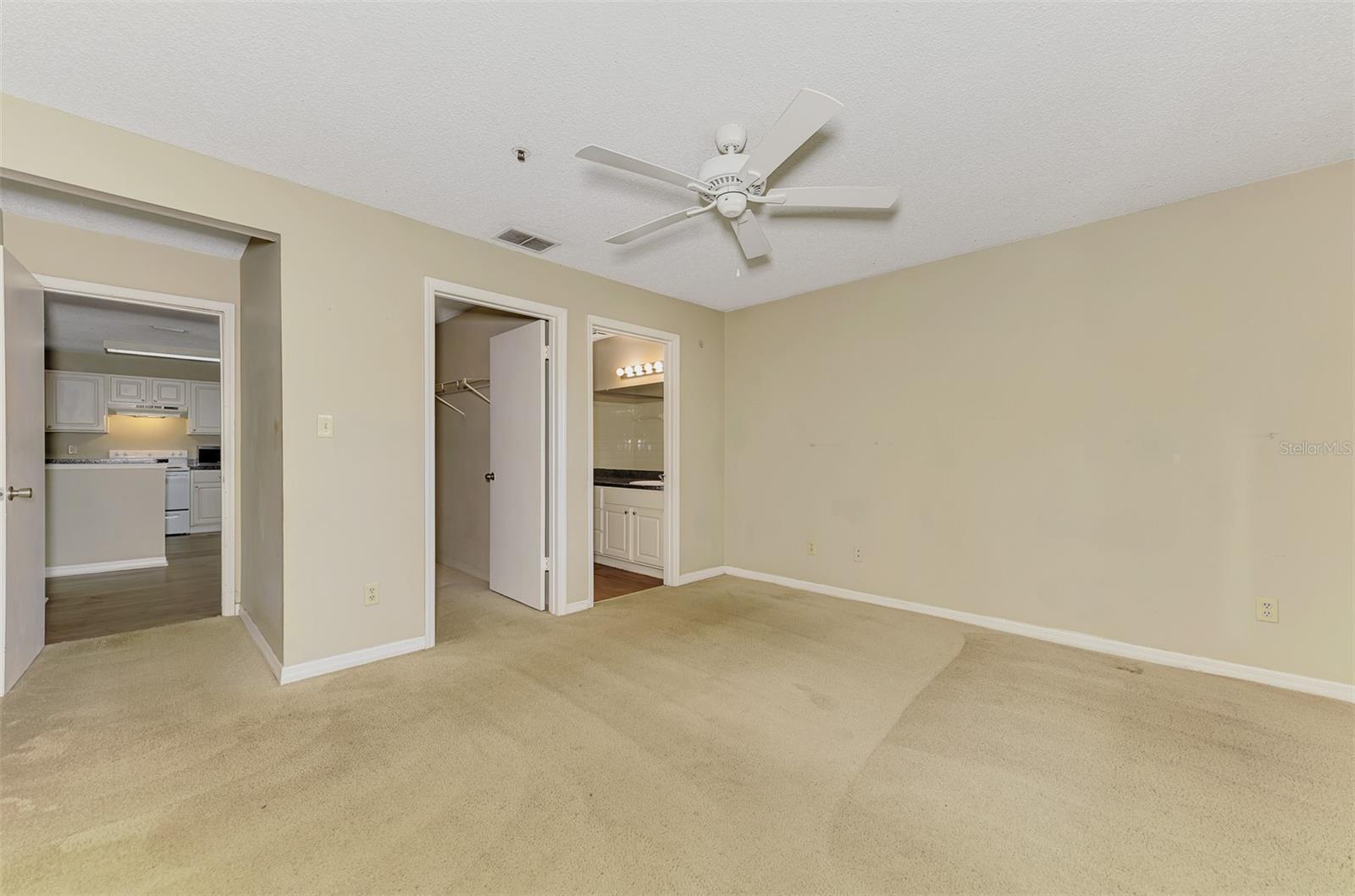 VINTAGE GRAND - Residential