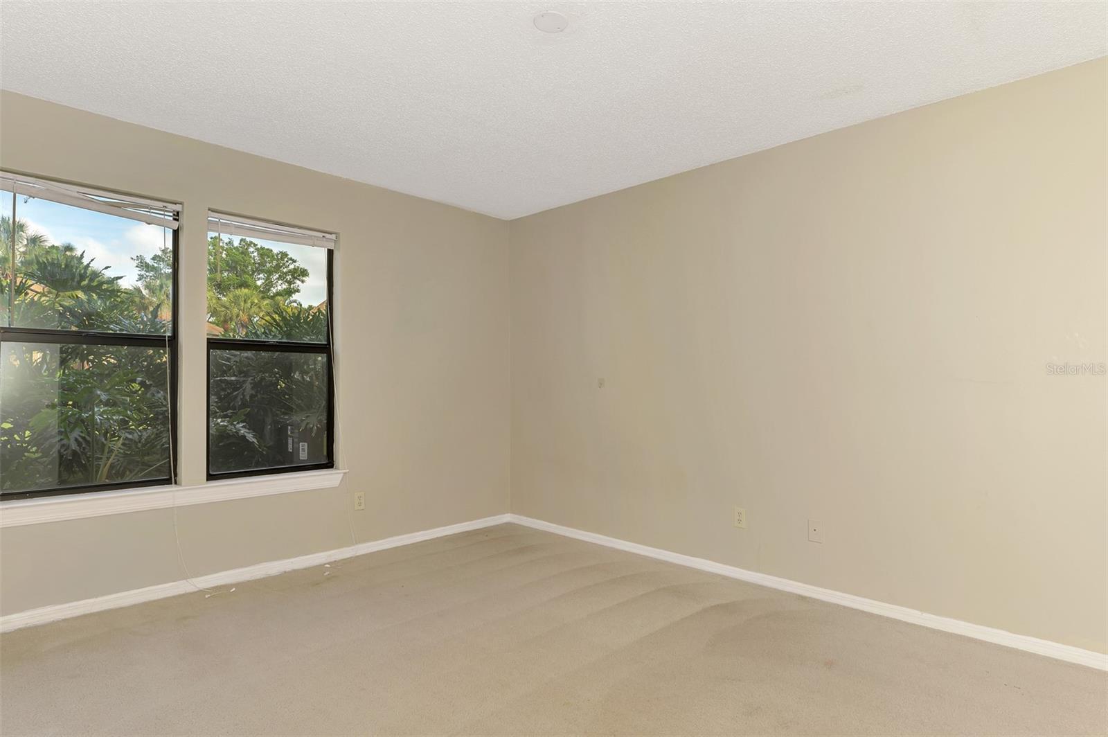 VINTAGE GRAND - Residential