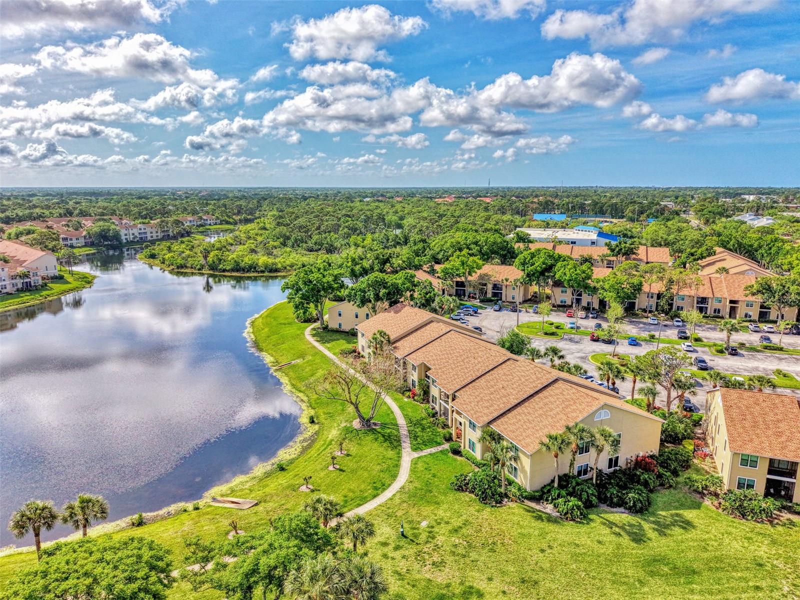 VINTAGE GRAND - Residential