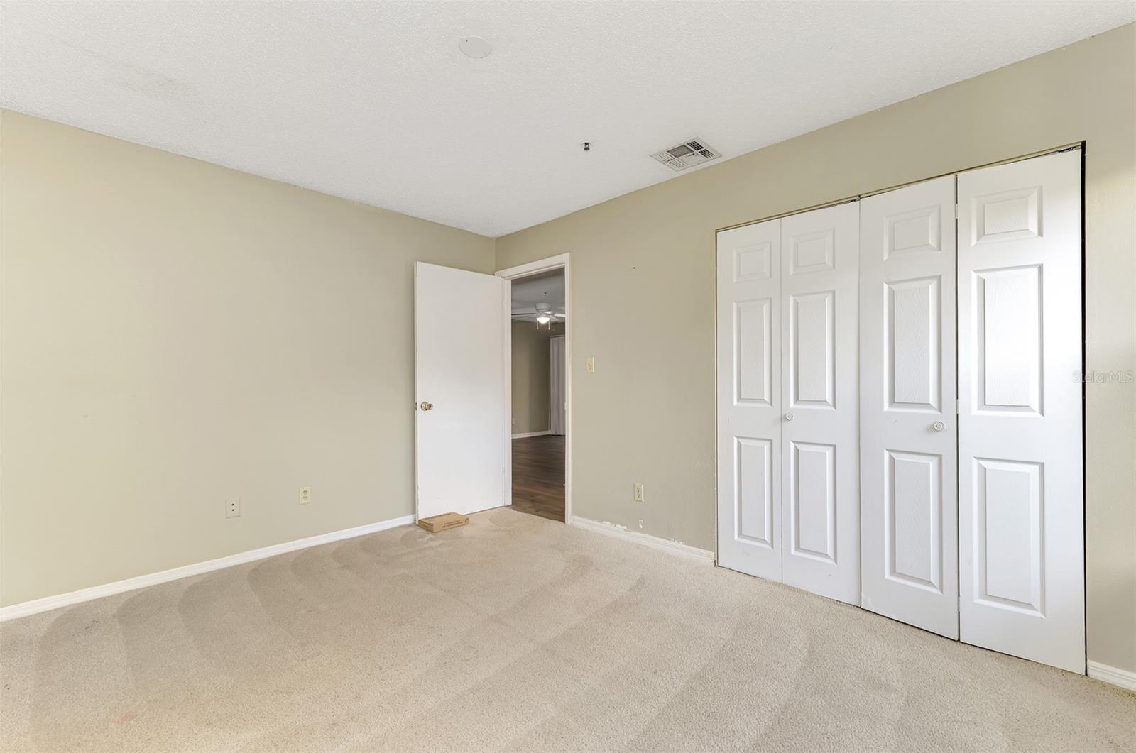 VINTAGE GRAND - Residential