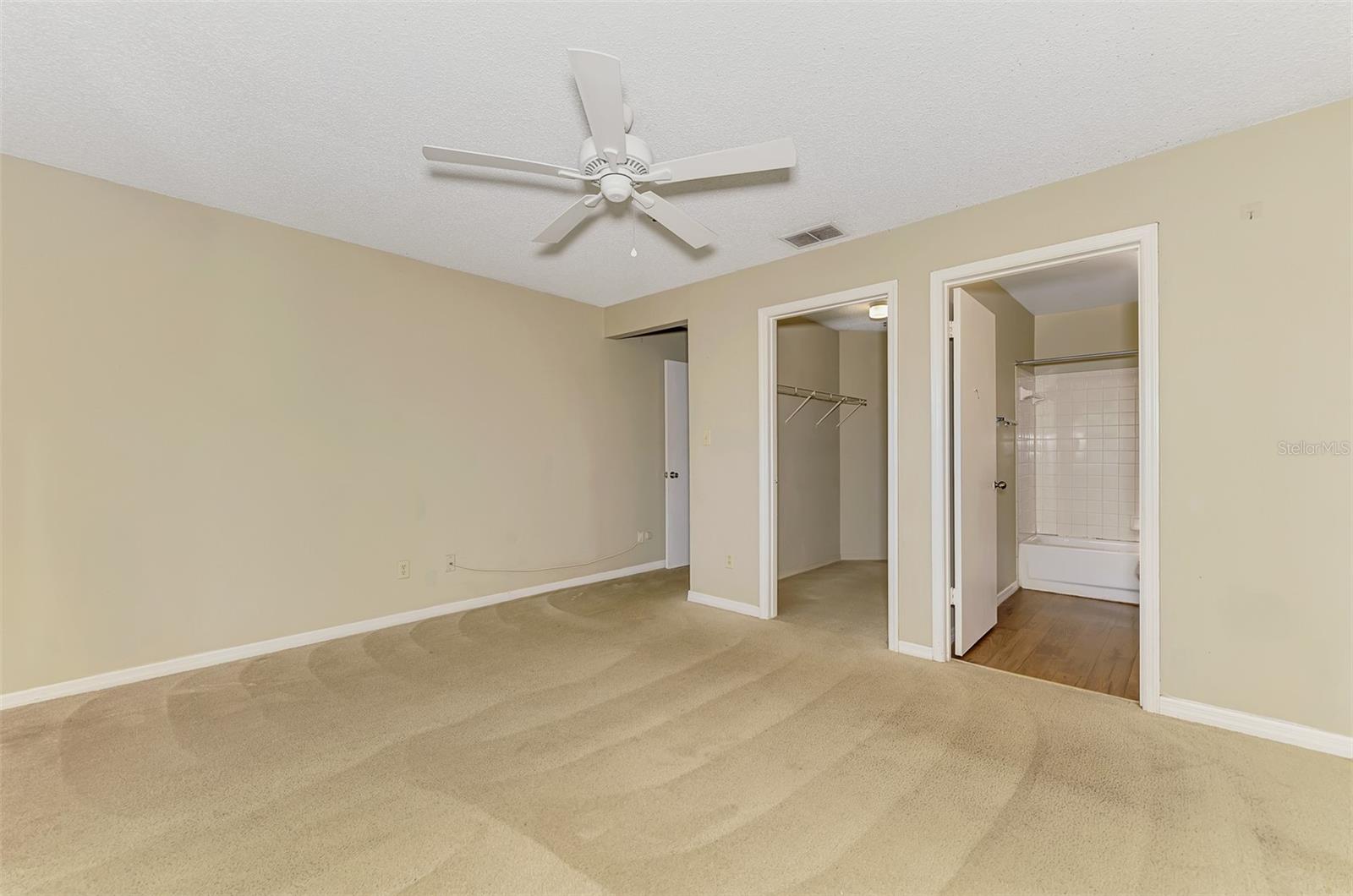 VINTAGE GRAND - Residential