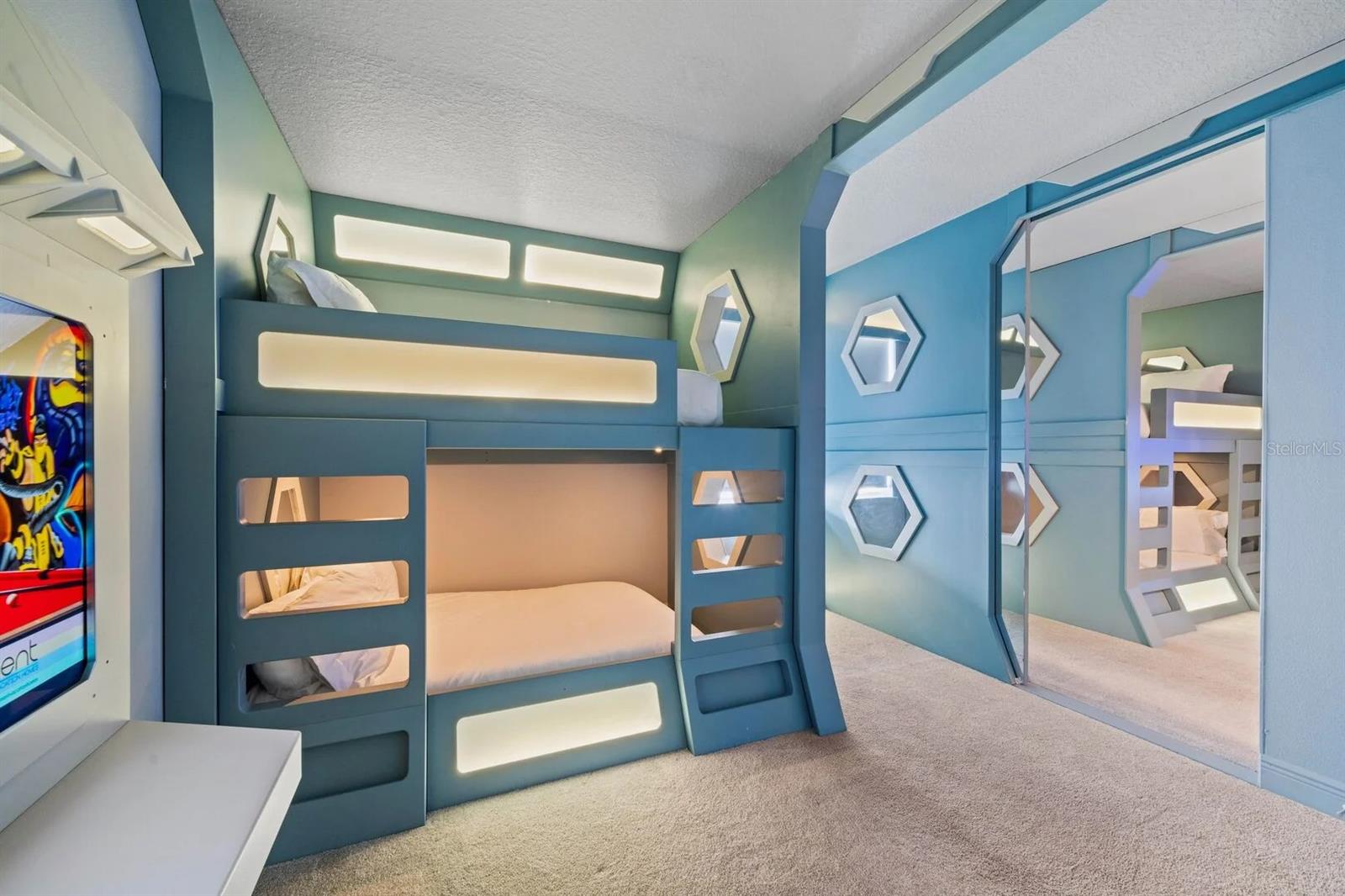 REUNION WEST PH 4 - Residential