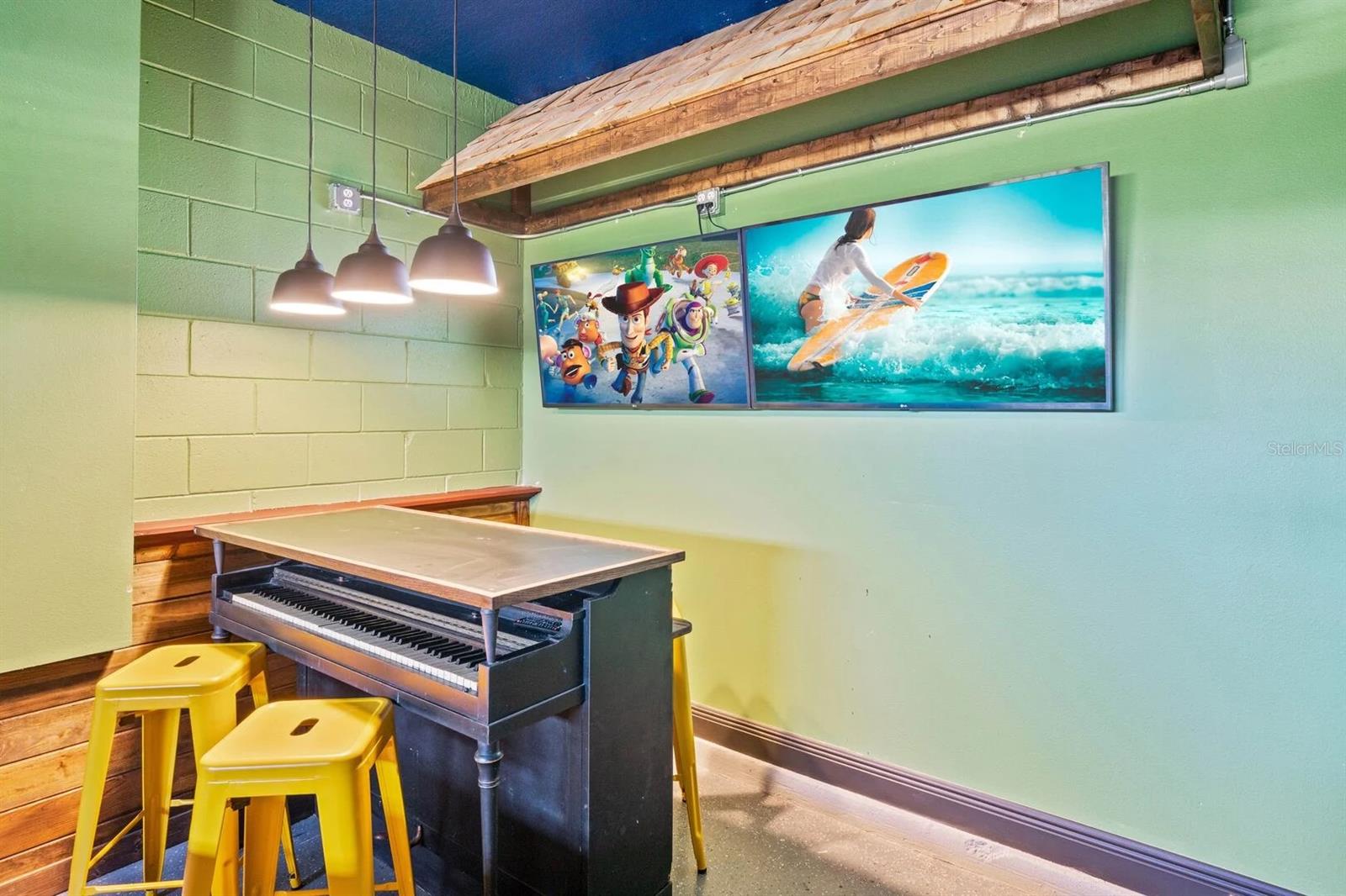 REUNION WEST PH 4 - Residential