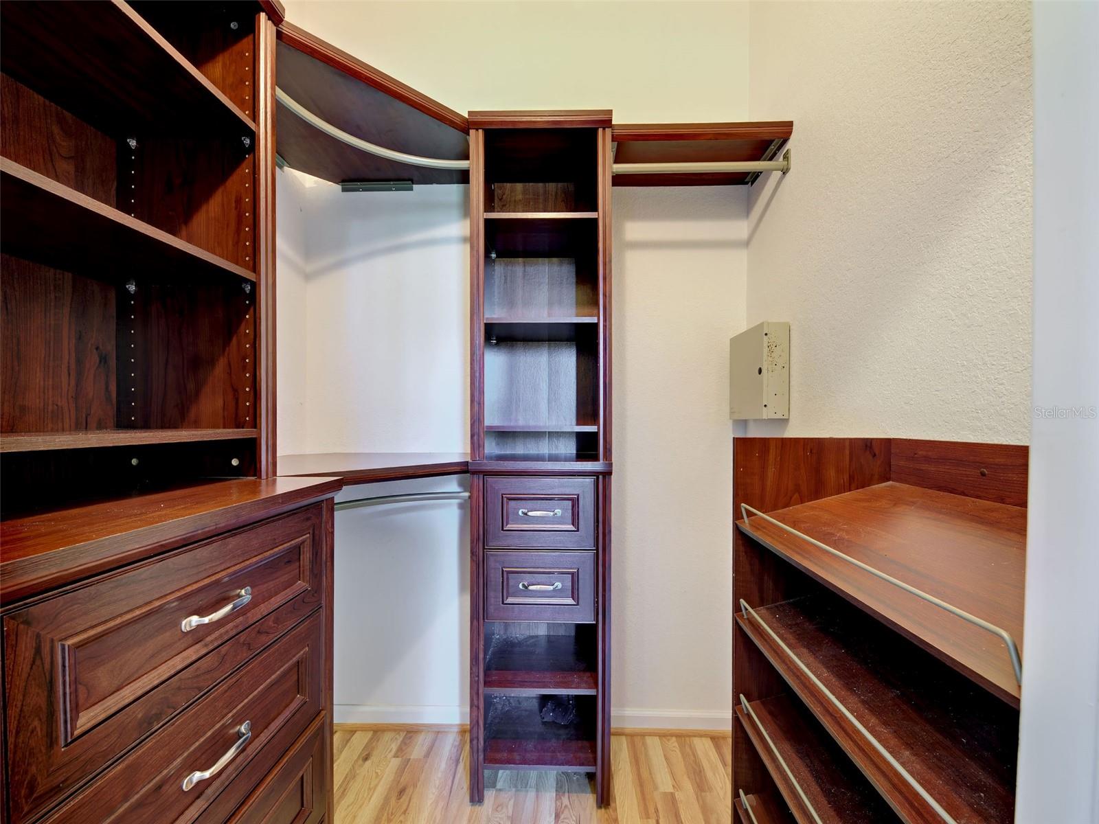 ROTONDA WEST-PINE VLY - Residential