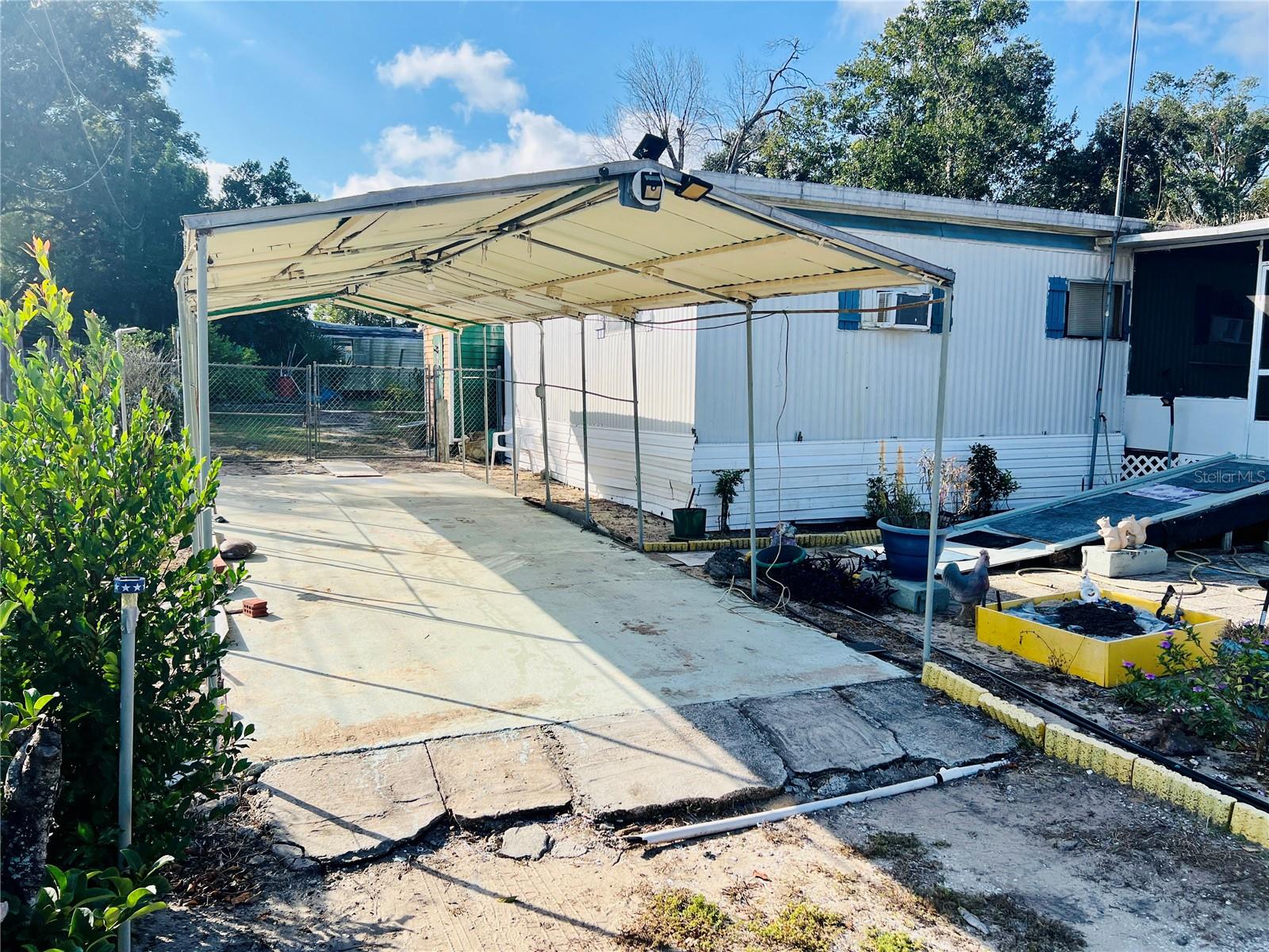 ACREAGE - Residential