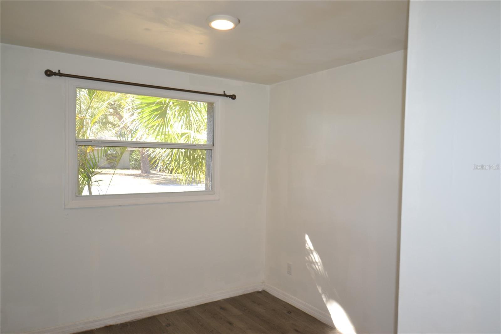 SOUTHERN COMFORT HOMES UNIT 1-A - Residential Lease