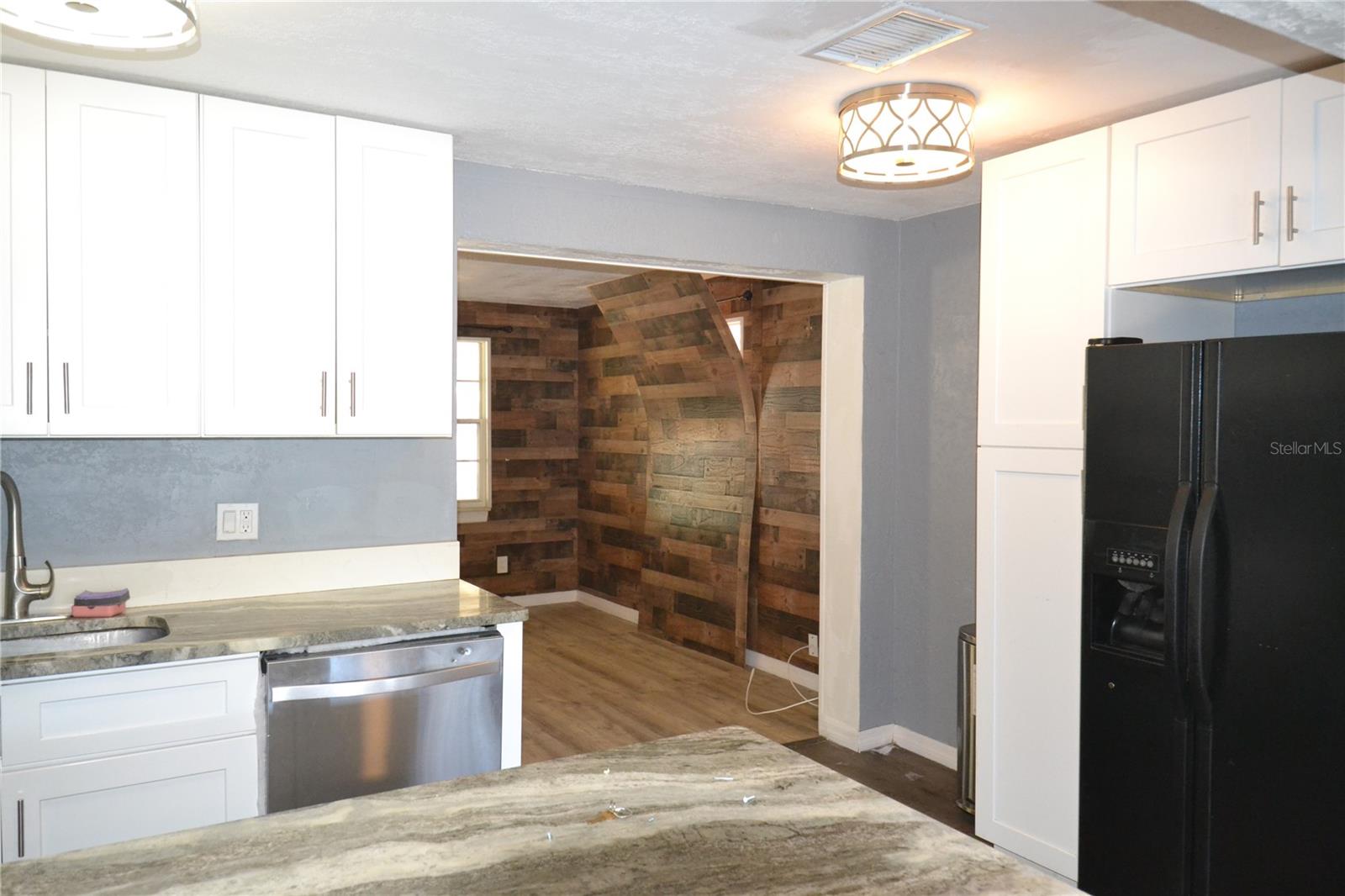 SOUTHERN COMFORT HOMES UNIT 1-A - Residential Lease