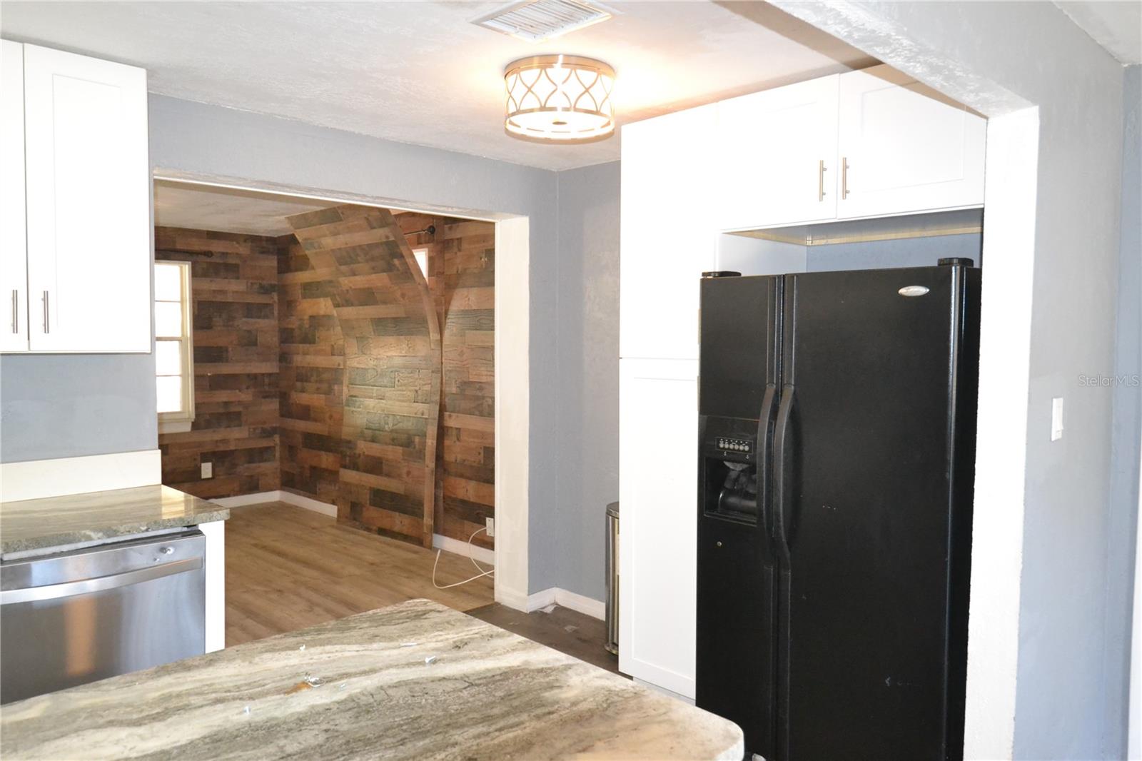 SOUTHERN COMFORT HOMES UNIT 1-A - Residential Lease