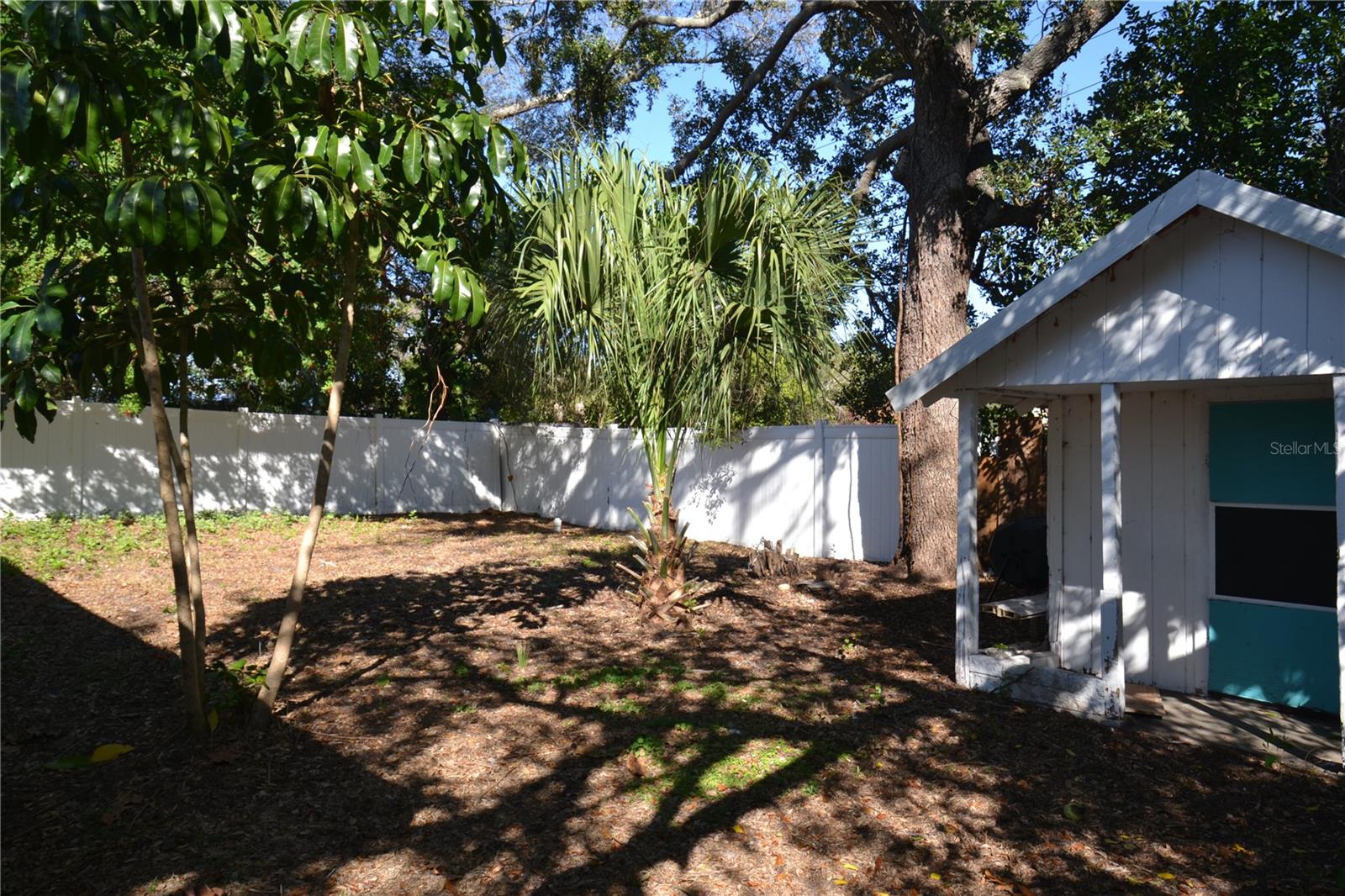 SOUTHERN COMFORT HOMES UNIT 1-A - Residential Lease