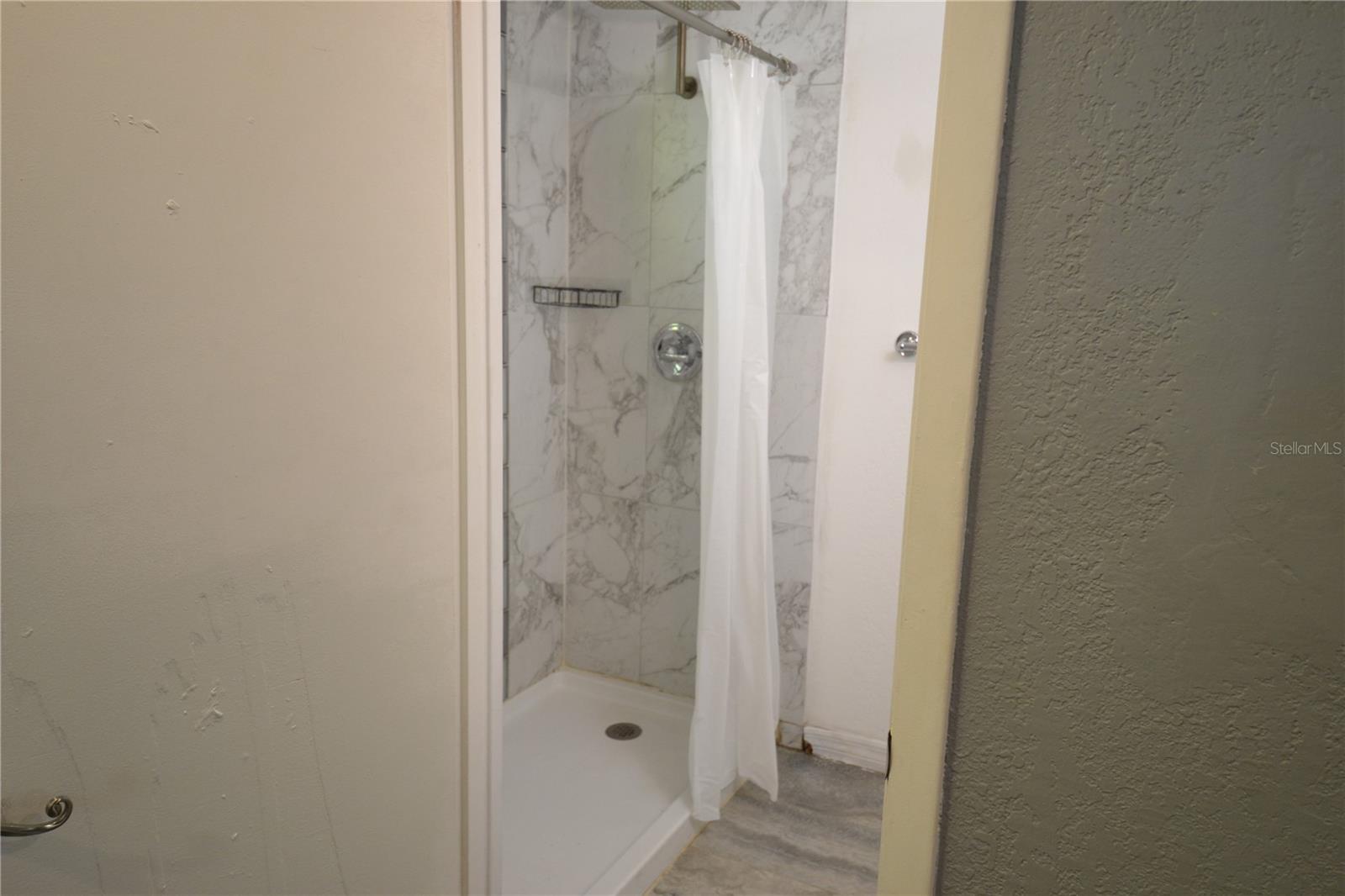 SOUTHERN COMFORT HOMES UNIT 1-A - Residential Lease