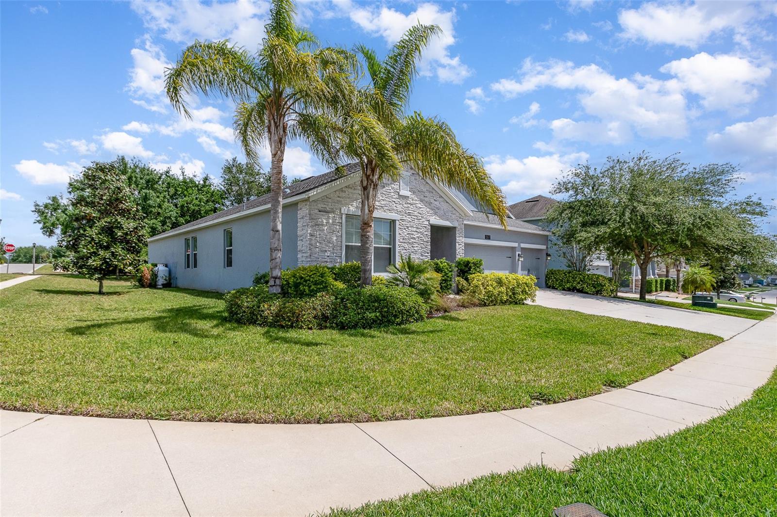 5871 ALENLON WAY