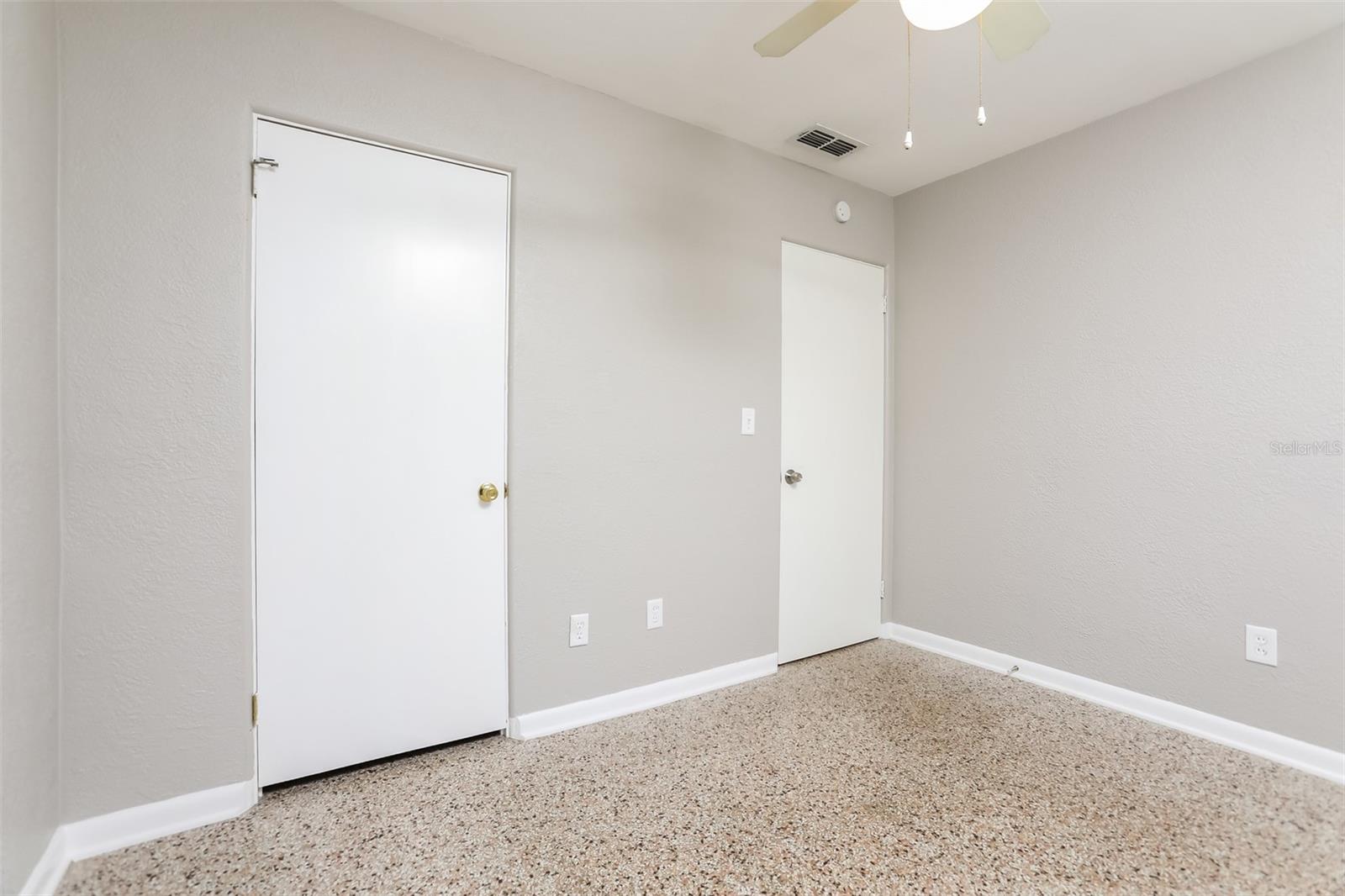 PRAIRIE LAKE HEIGHTS - Residential Lease