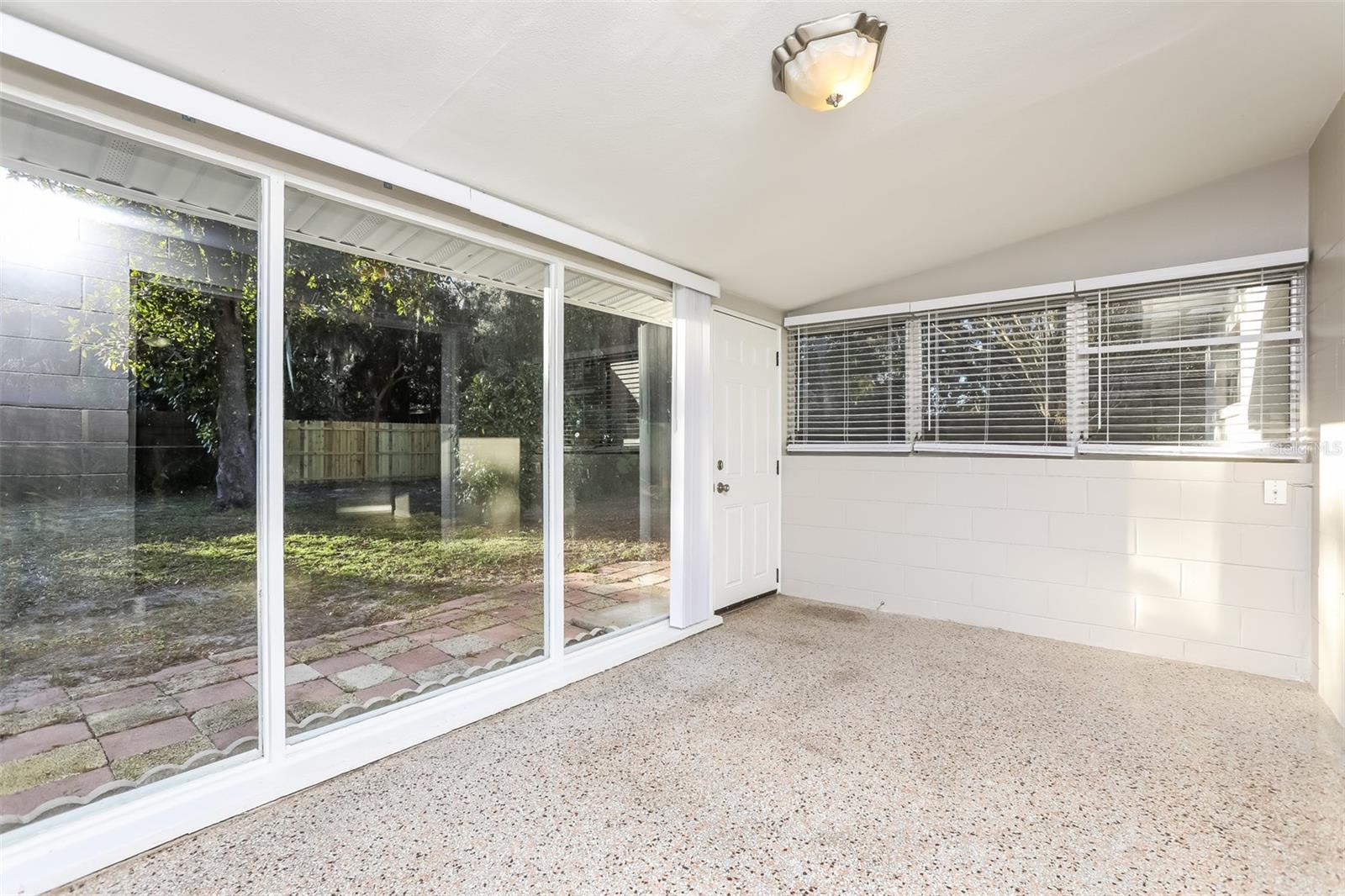 PRAIRIE LAKE HEIGHTS - Residential Lease