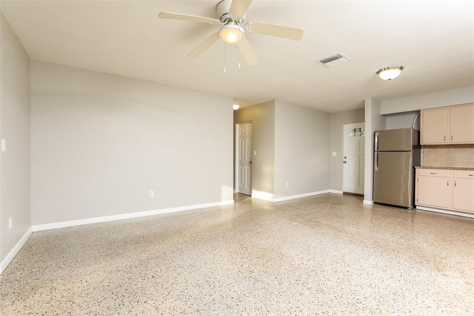 PRAIRIE LAKE HEIGHTS - Residential Lease