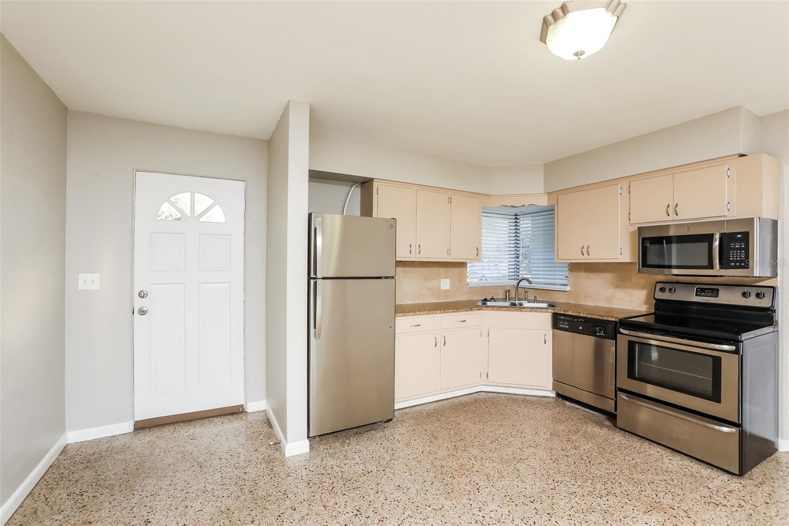 PRAIRIE LAKE HEIGHTS - Residential Lease