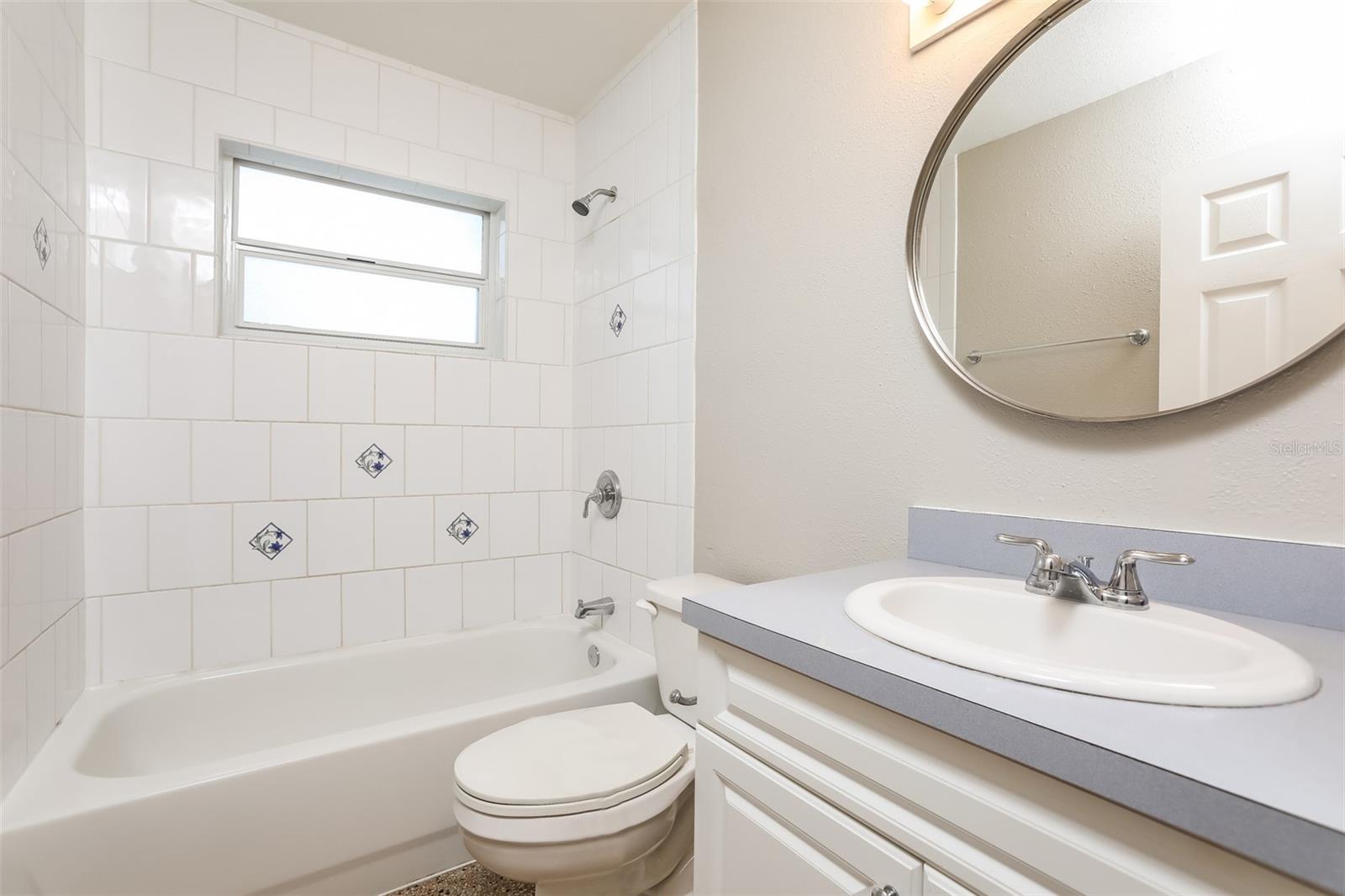 PRAIRIE LAKE HEIGHTS - Residential Lease