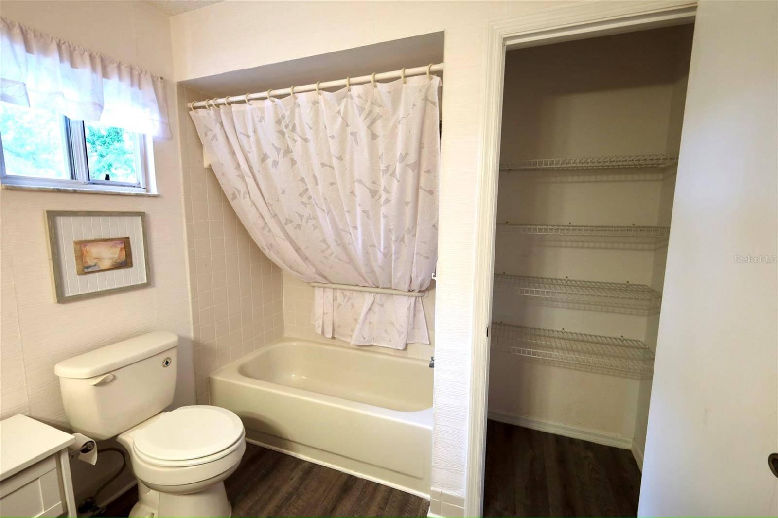 SPRUCE CRK SOUTH 02 - Residential