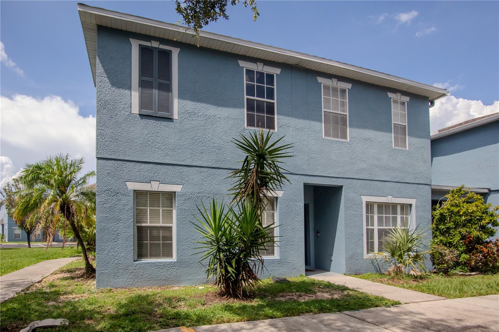 DON'T MISS THIS DEAL! Own a spacious and versatile 2-bedroom, 2.5-bathroom townhome that combines functionality, comfort, and low-maintenance living—all in a secure, gated neighborhood with great amenities. As you enter, you'll immediately notice the great care and attention to detail throughout. The front flex room offers endless possibilities—ideal for a home office, playroom, or formal sitting area. A breakfast bar provides an informal dining option, perfect for casual meals or entertaining. The open-concept living area offers flexible layout options to suit your lifestyle, with easy access to a convenient half bathroom tucked away for guests. Step through the sliding doors to your screened and covered back porch, complete with a storage closet that houses the water heater and has room for your outdoor essentials.
Upstairs, you’ll find two spacious bedrooms, each with its own private en-suite bathroom—ideal for privacy and convenience. The primary suite features a large walk-in closet, a secondary closet, and plenty of space for king-size furniture. A dedicated laundry area is also located upstairs for added convenience. Enjoy maintenance-free living with access to the community pool, perfect for relaxing weekends without the upkeep. This townhome won't last long—schedule your private tour today and discover all the features that make this home truly special!