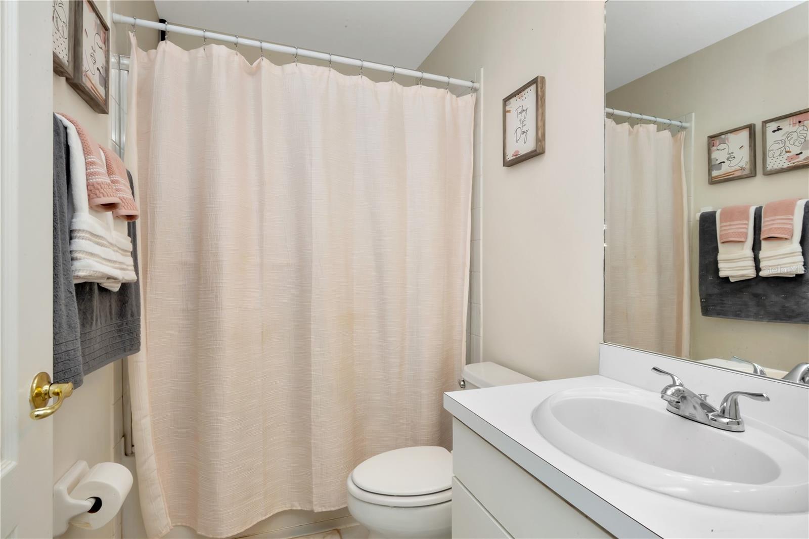 KINGS LAKE TWNHMS - Residential