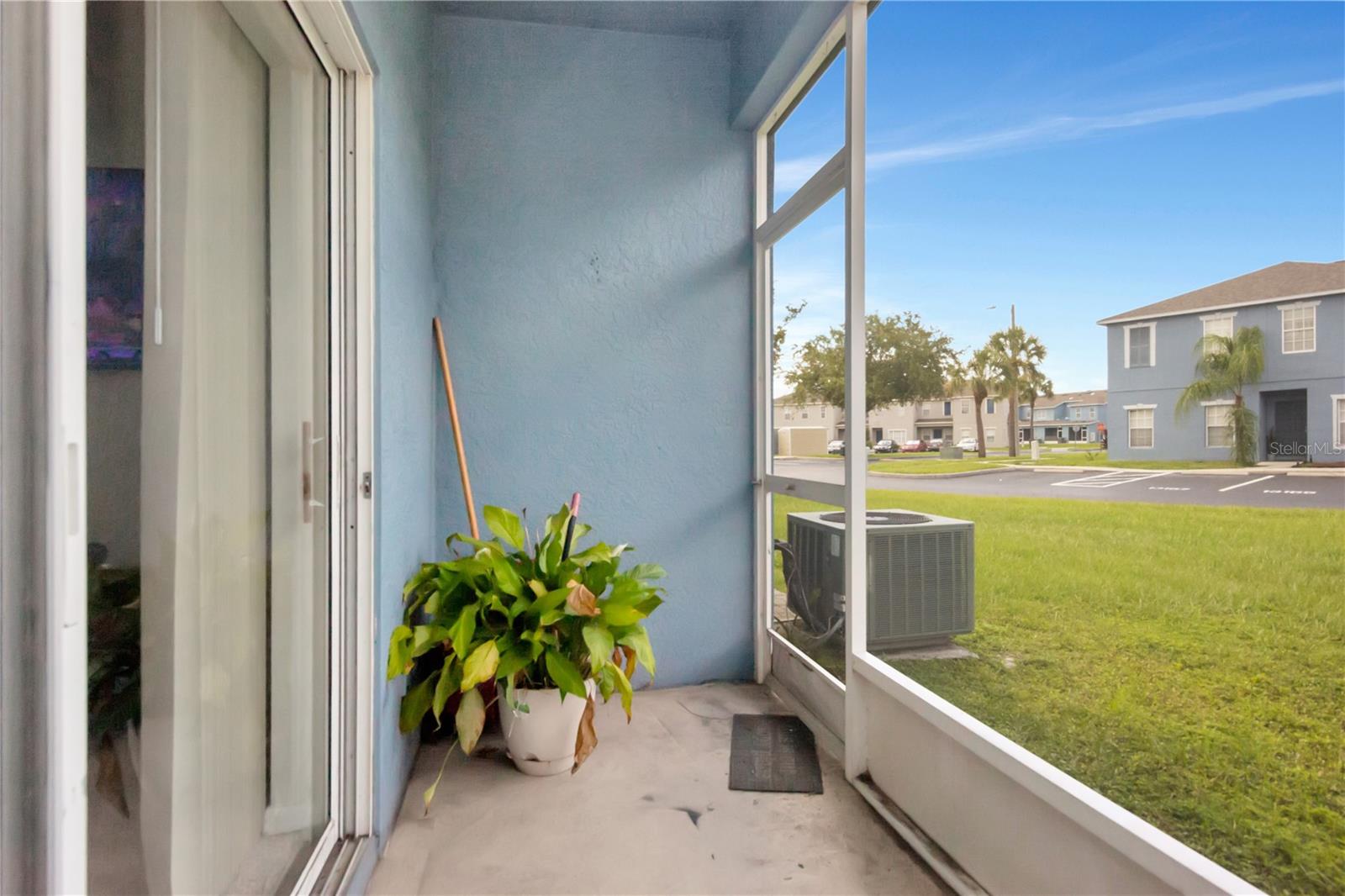 KINGS LAKE TWNHMS - Residential