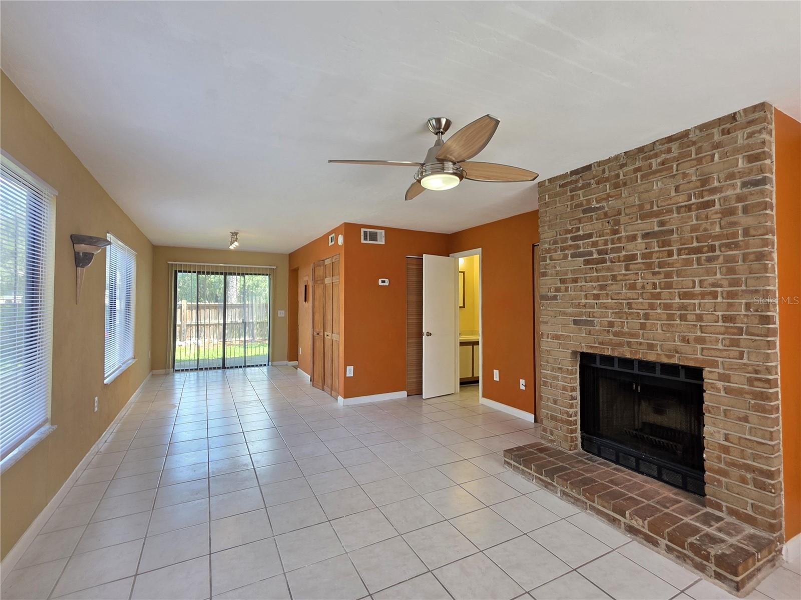 2300 SW 43RD ST M1