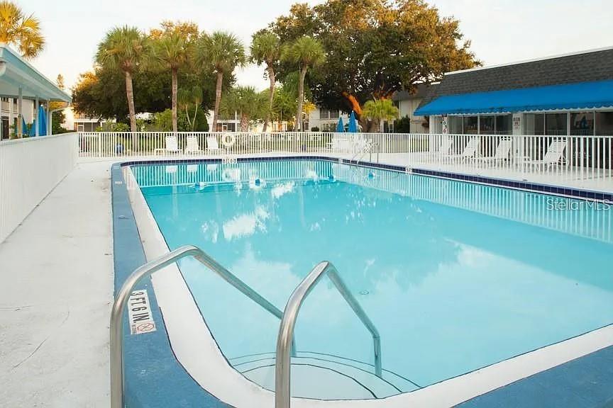 BURGUNDY UNIT ONE - Residential